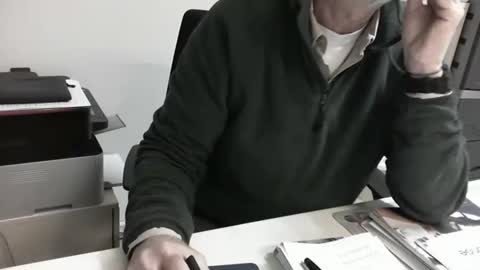 mature hairy guy online show from 11-15-25, 10:56