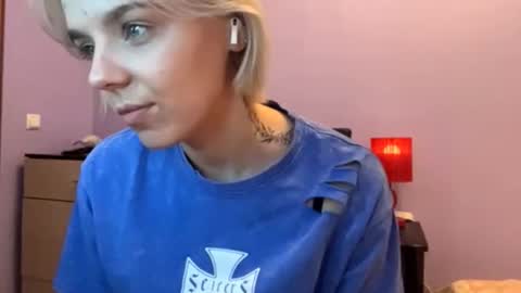 Scarlet online show from 12-23-25, 08:45