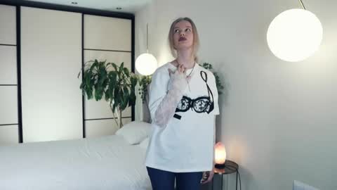 prudencebunyan online show from 03-12-25, 01:51