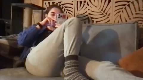 Queen of Pain online show from 01-12-25, 08:03