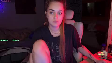 Queen of Pain online show from 10-19-25, 11:27