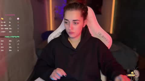 Queen of Pain online show from 11-11-25, 08:36