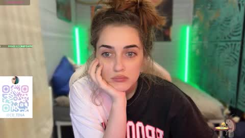 Queen of Pain online show from 03-01-26, 04:03