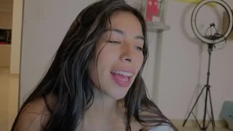 Snapshot of pssiquiss chatting on 09-21-25, 01:51 Katerine online show from 09-21-25, 01:51