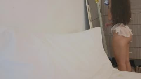 Snapshot of pssiquiss chatting on 11-19-25, 10:21 Katerine online show from 11-19-25, 10:21