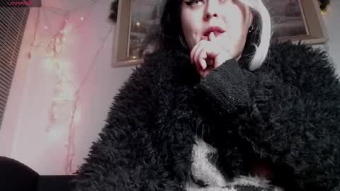 OlivePsy online show from 01-06-25, 11:09