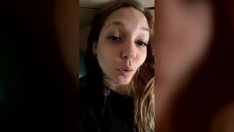 Snapshot of psyheya chatting on 05-05-26, 10:23 LUCY ----- online show from 05-05-26, 10:23