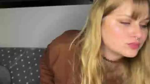Snapshot of puckxbunnyy chatting on 10-26-25, 05:57 Bunny online show from 10-26-25, 05:57