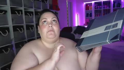 Snapshot of pugglelover chatting on 01-22-25, 12:06 Puggie - online show from 01-22-25, 12:06