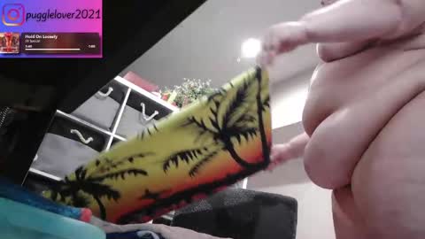 Snapshot of pugglelover chatting on 09-27-25, 11:48 Puggie - online show from 09-27-25, 11:48