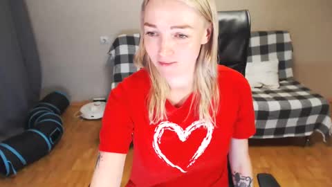 Polly online show from 02-25-25, 06:09