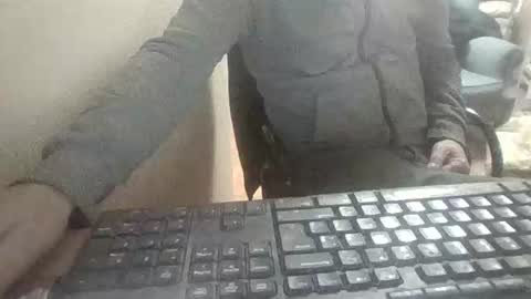 pup_y online show from 03-02-26, 06:37