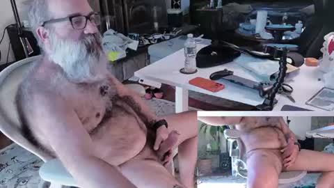 Snapshot of pupnpapa chatting on 06-24-26, 02:27 Pup And Papa bear online show from 06-24-26, 02:27