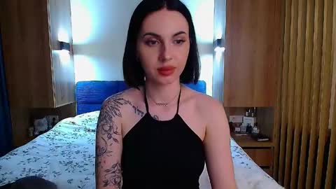 Julia online show from 05-28-26, 04:59