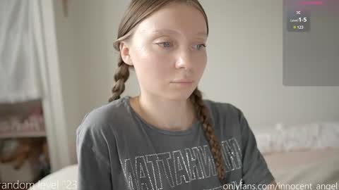 Snapshot of pureangeldolores chatting on 10-27-25, 12:53 i dont do shows for free. watching here silently and waiting for me to start showing you something for free is useless online show from 10-27-25, 12:53