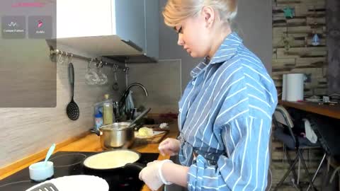 Katty online show from 10-25-25, 01:40