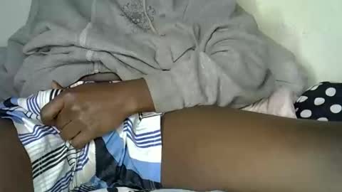 Pureblack  online show from 10-11-25, 07:34