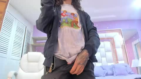 Snapshot of puretemptation_ chatting on 06-08-26, 07:36 Experienced guys online show from 06-08-26, 07:36