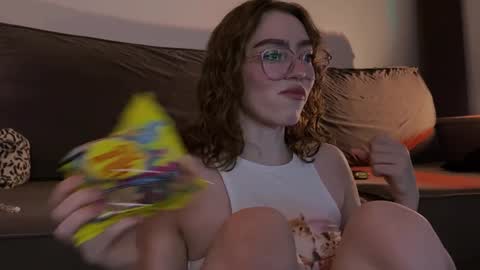 Marie online show from 12-22-24, 10:25