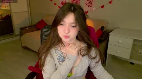 Bella online show from 11-20-25, 05:40