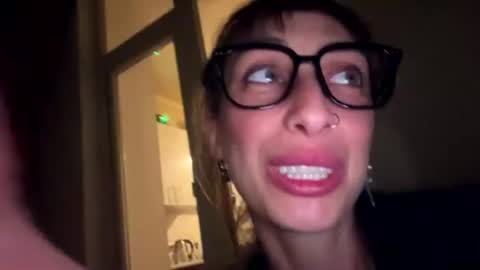Snapshot of purple_lilu chatting on 07-27-26, 08:05 Lilu online show from 07-27-26, 08:05