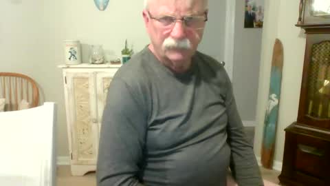 purpleshroom online show from 02-19-25, 04:34