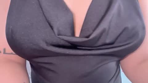 Snapshot of purrrfectmiko chatting on 02-26-26, 02:49 Miko online show from 02-26-26, 02:49