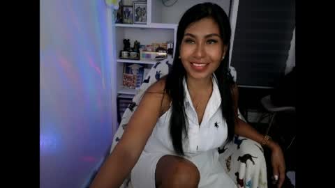 Snapshot of pussycash chatting on 05-31-26, 08:10 POCCA online show from 05-31-26, 08:10