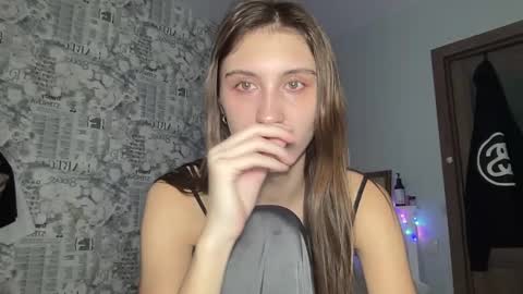 Snapshot of pussygir007 chatting on 02-05-25, 09:46 pussygirl007 online show from 02-05-25, 09:46