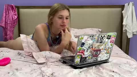 Lina online show from 02-20-26, 03:03