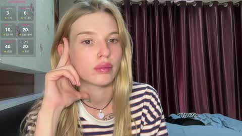 Lina online show from 04-11-26, 07:45