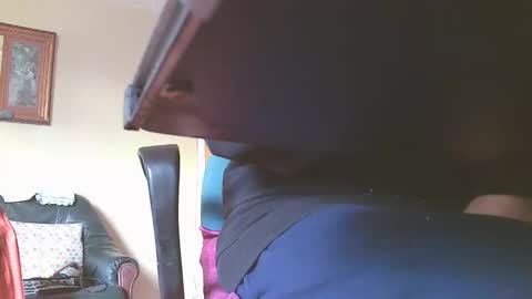 Snapshot of quathead chatting on 11-29-25, 02:42 quathead online show from 11-29-25, 02:42