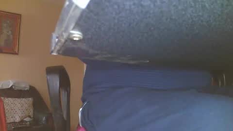 Snapshot of quathead chatting on 12-01-25, 12:10 quathead online show from 12-01-25, 12:10