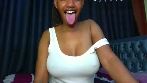 queen321850 online show from 01-06-26, 02:10