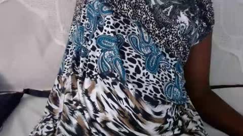 Snapshot of queen_12344 chatting on 01-26-25, 07:21 emmie online show from 01-26-25, 07:21