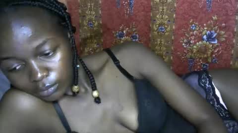 queen_banice online show from 10-15-25, 04:07