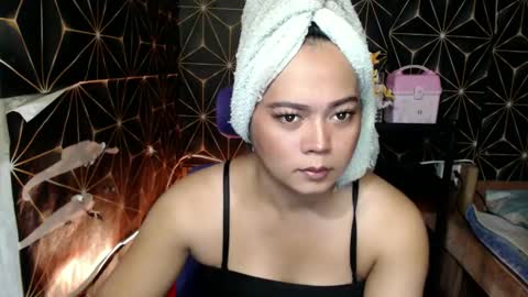 Snapshot of queen_ennah chatting on 01-07-25, 08:13 queen_ennah online show from 01-07-25, 08:13