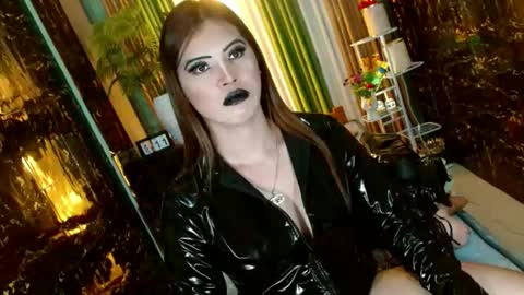 Kendal  online here from 6am-3pm philippine time online show from 06-11-26, 02:59