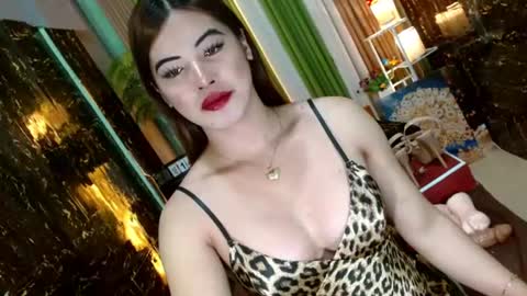 Kendal  online here from 6am-3pm philippine time online show from 07-14-26, 10:54