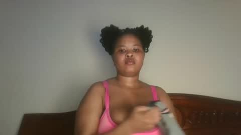 Snapshot of queen_kikih chatting on 04-25-26, 10:51 Queen kikih online show from 04-25-26, 10:51