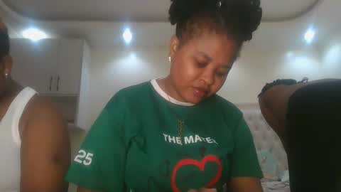 Snapshot of queen_kikih chatting on 05-01-26, 06:51 Queen kikih online show from 05-01-26, 06:51
