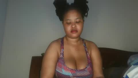 Snapshot of queen_kikih chatting on 05-04-26, 01:01 Queen kikih online show from 05-04-26, 01:01