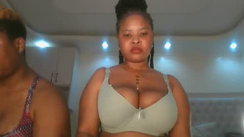 Snapshot of queen_kikih chatting on 05-16-26, 05:12 Queen kikih online show from 05-16-26, 05:12