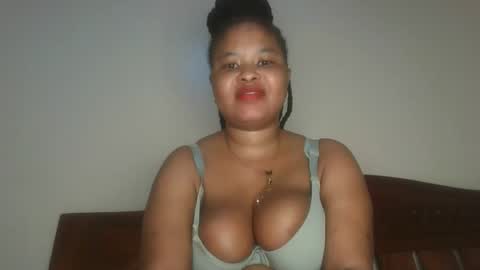 Snapshot of queen_kikih chatting on 05-17-26, 09:49 Queen kikih online show from 05-17-26, 09:49