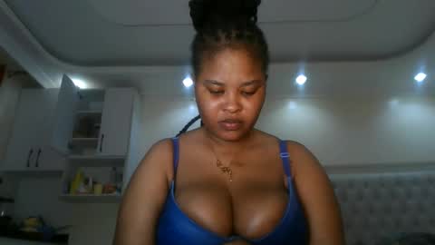 Snapshot of queen_kikih chatting on 05-27-26, 04:26 Queen kikih online show from 05-27-26, 04:26