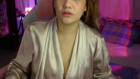 QueenHennessy online show from 07-25-26, 05:54