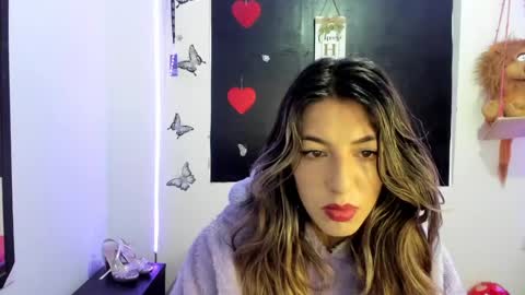queen_natttyy online show from 02-18-25, 01:00