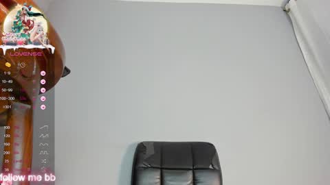 Natty brow online show from 12-22-24, 01:23