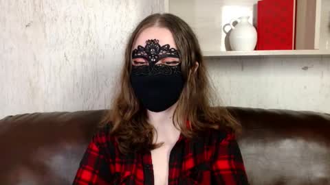 Snapshot of queen_nora chatting on 04-28-26, 11:32 Nora online show from 04-28-26, 11:32
