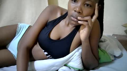 queen_slender online show from 06-25-26, 06:51